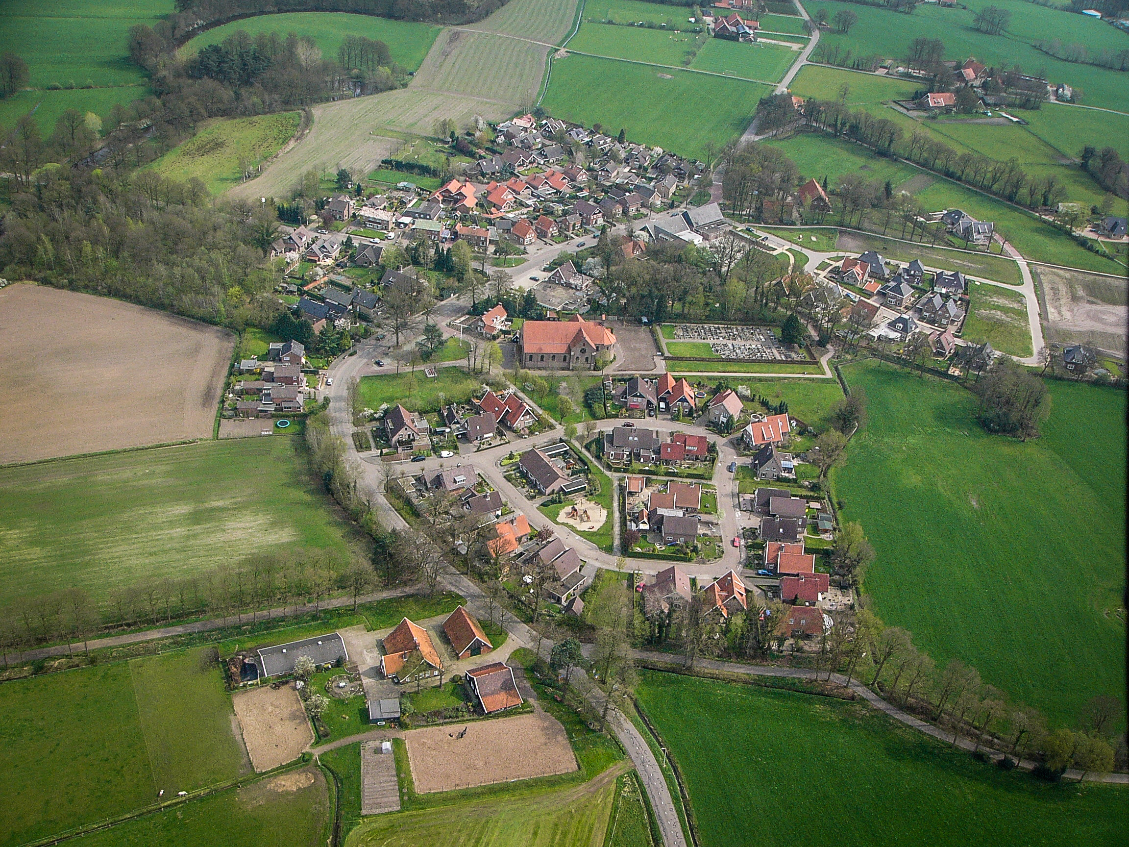 Luchtfoto van Beuningen, het werkgebied van onze autosloperij